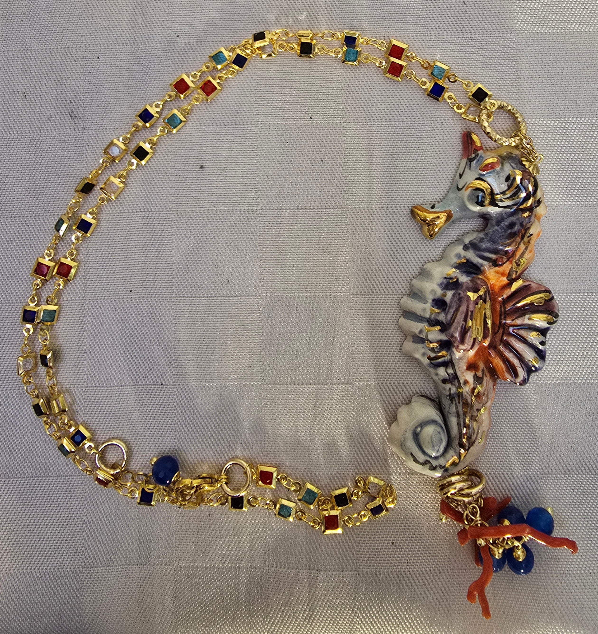 Collana con Cavalluccio Marino in Ceramica