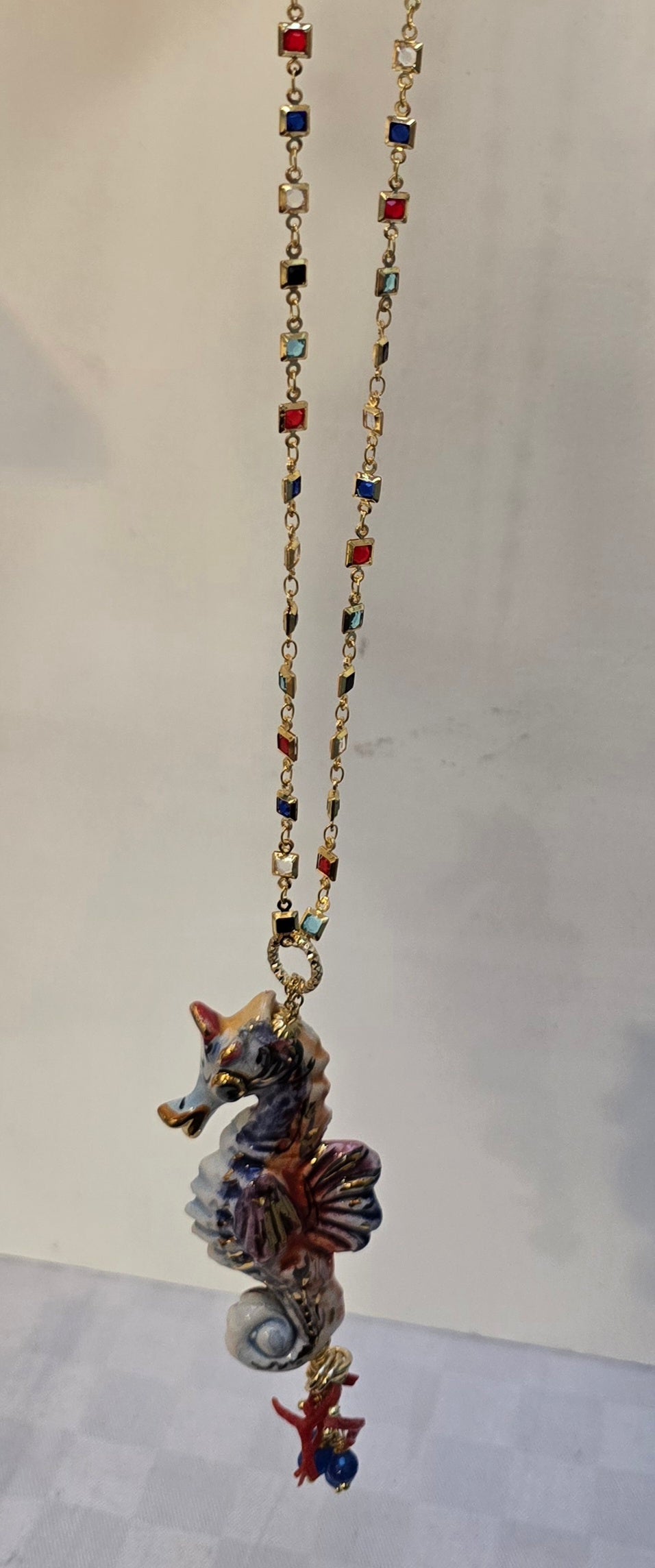Collana con Cavalluccio Marino in Ceramica