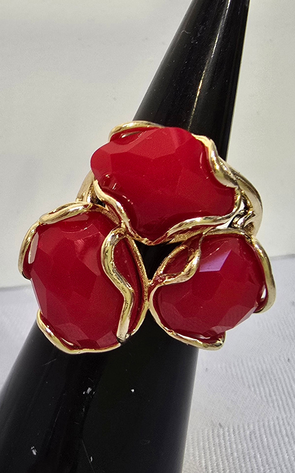 Occhio di Gatto Rosso Anello