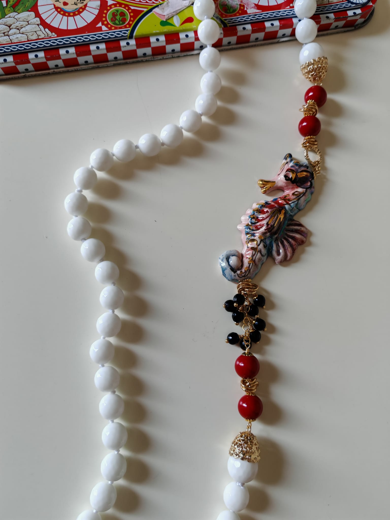 Collana Cavalluccio Marino e Agata bianca