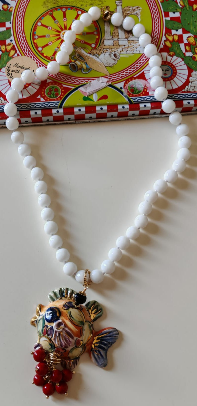 Collana Pesciolino e agata bianca