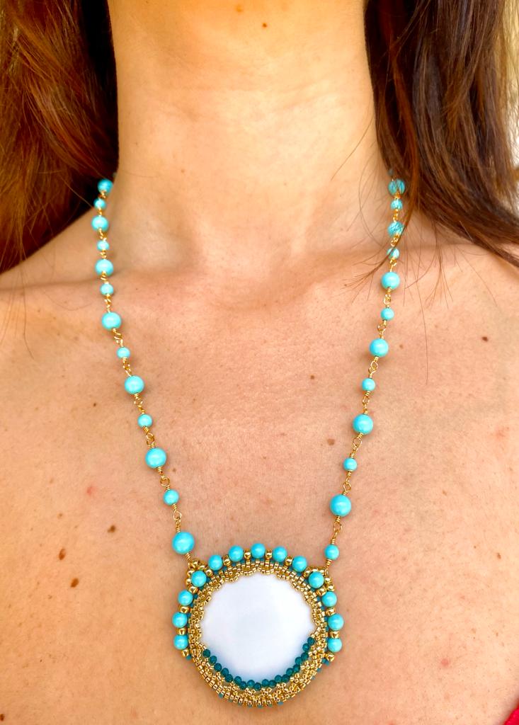 Turquoises and White Agate Necklace